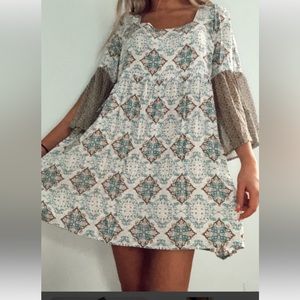 Umgee Women's Bohemian 3/4 Length Sleeve‎ Tie Back Blouse Size Small